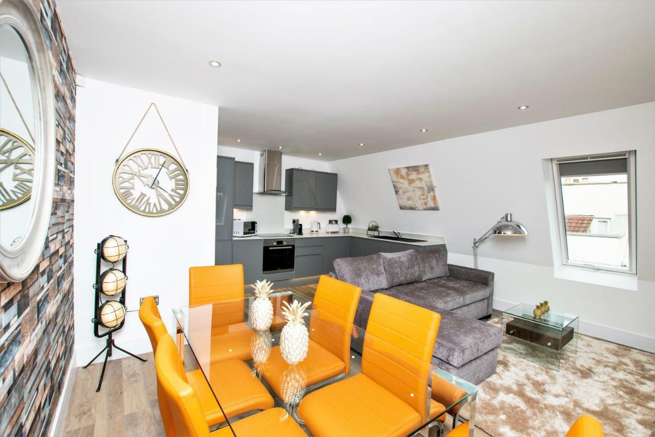 Rowan Tree - Your Apartment Bristol Exterior photo